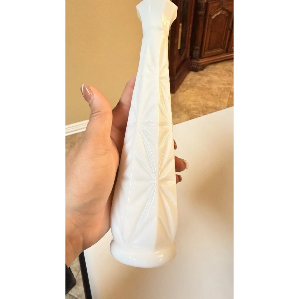 Vintage Milk Glass Bud Vases Pair 9